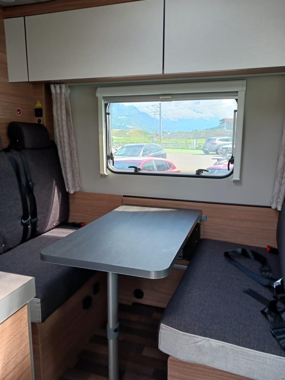 Weinsberg Carahome Dg Peugeot Mieten Wohnmobil Motorcaravan