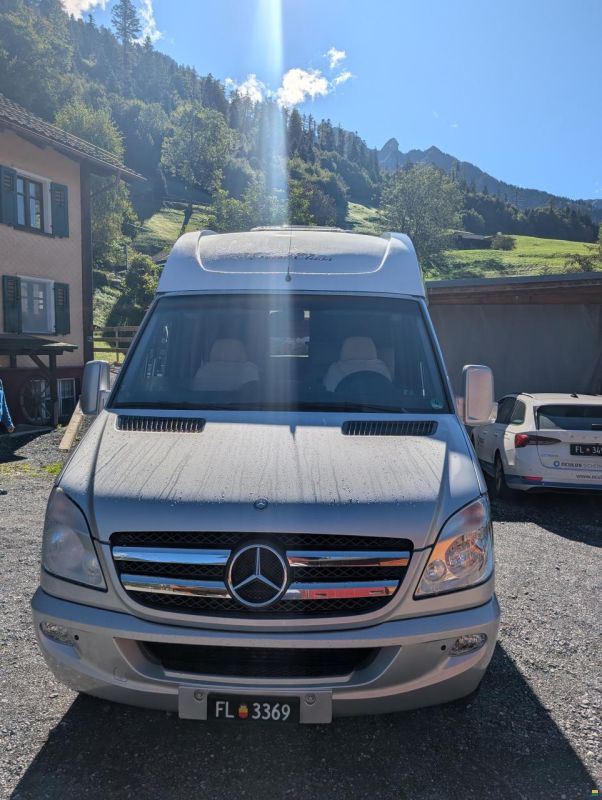 Mercedes Benz La Strada Nova M