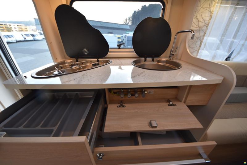 Eura Mobil Activa One 650 HS