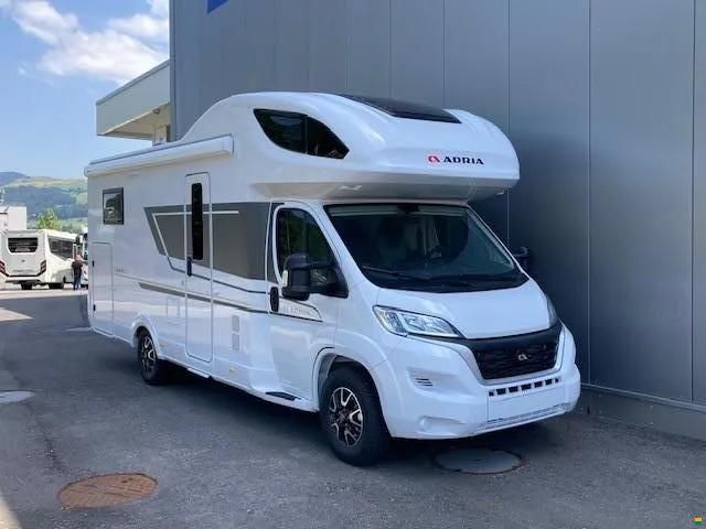 Adria Coral XL Axess 660 SL