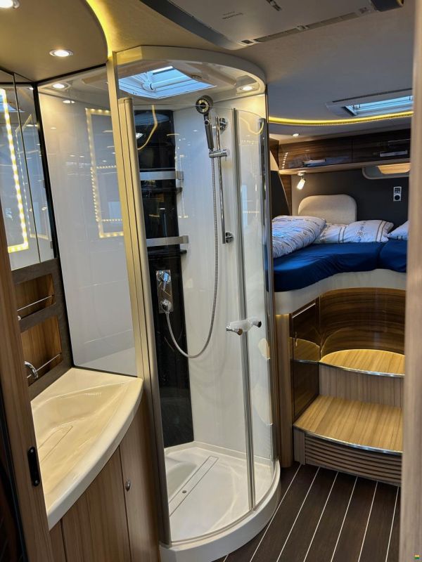 Knaus SUN I 9000 LEG