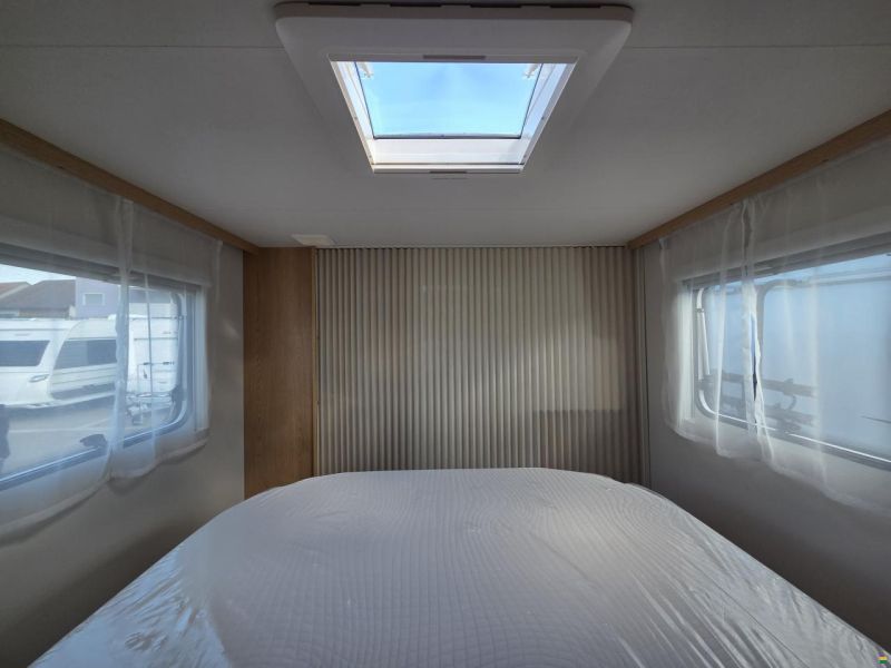 Sunlight V69 Adventure Edition