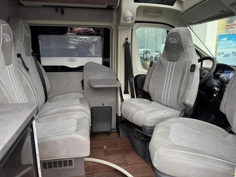 Pössl Summit 600 L Shine *Längsbetten*