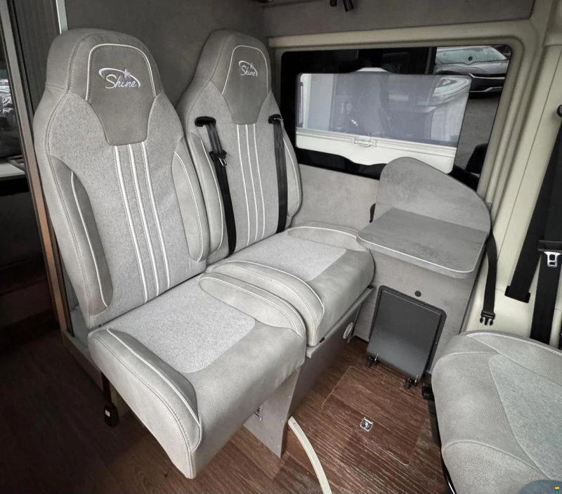 Pössl Summit 600 L Shine *Längsbetten*