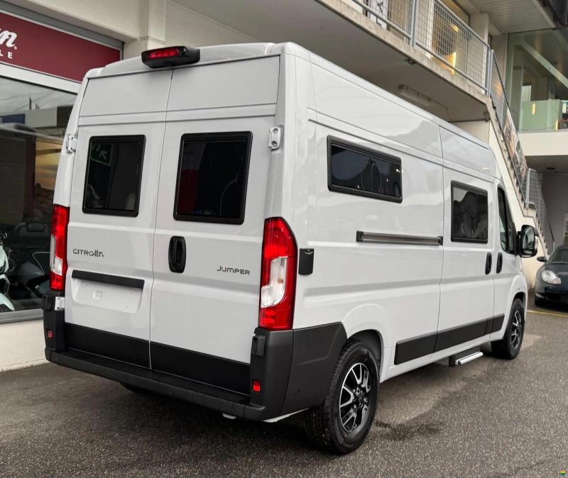 Pössl Summit 600 L Shine *Längsbetten*