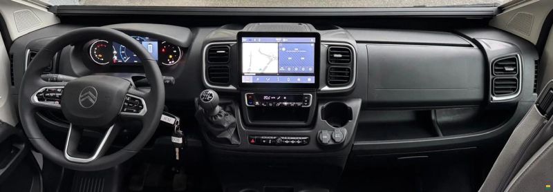 Pössl Summit 600 L Shine *Längsbetten*