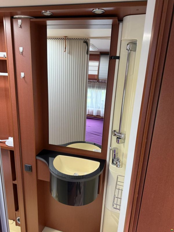 Dethleffs eighty2 I6700