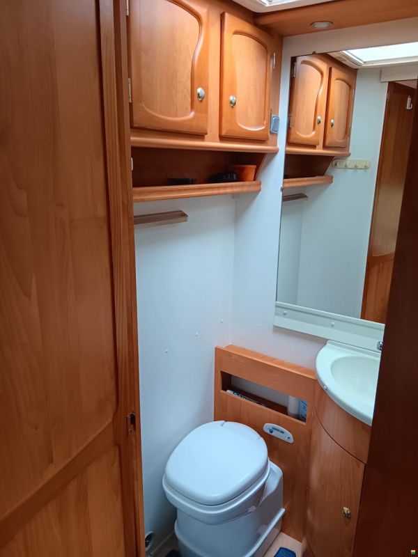 Eura Mobil Activia   A 670 VB