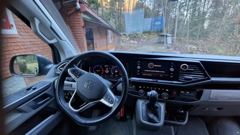 Volkswagen t6 california automatic