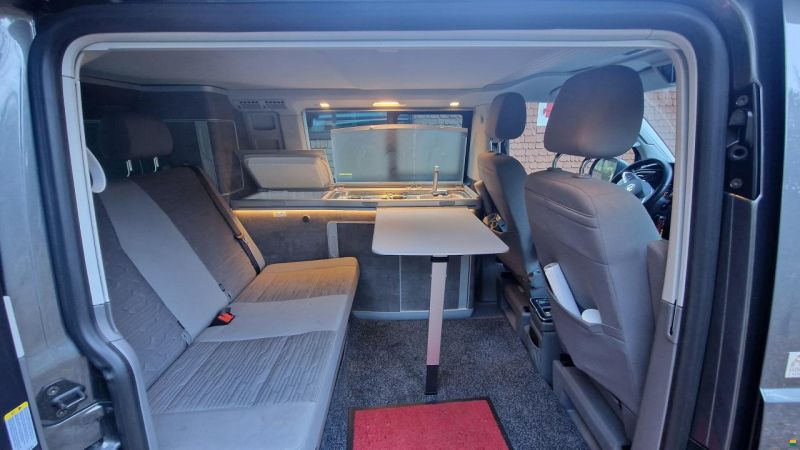 Volkswagen t6 california automatic