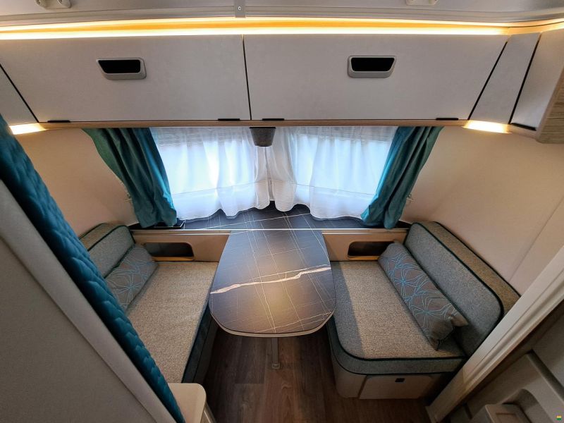 Eriba Touring 542  Harbour Blue