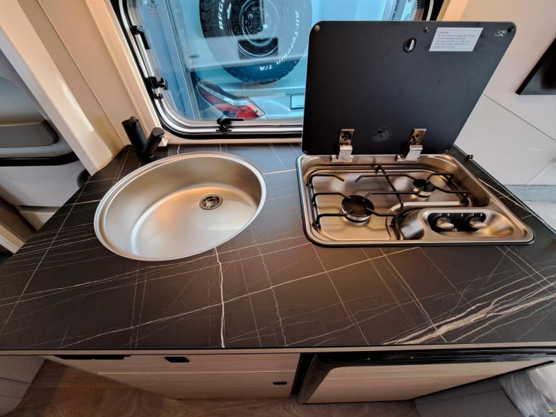 Eriba Touring 542 Harbour Blue