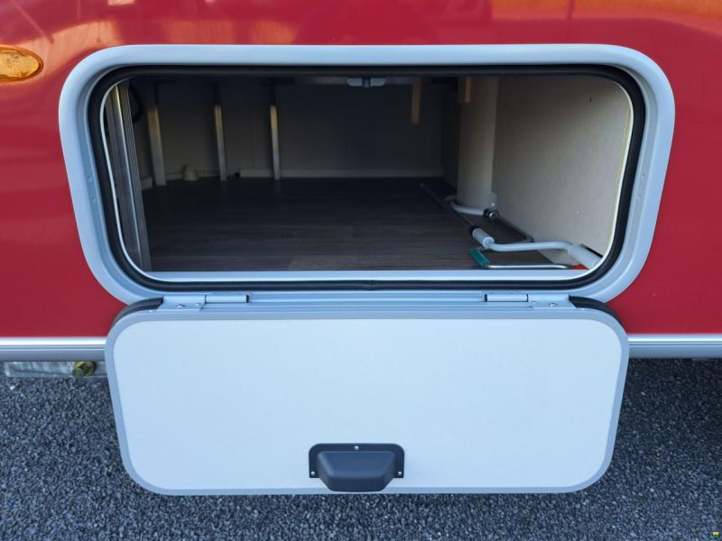 Eriba Touring 542 Tango Red
