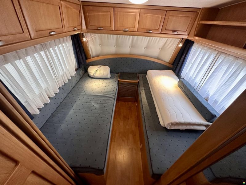 Hymer 540A - Längsbetten - Schutzdach