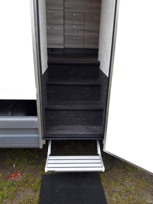 Wohnmobil / Wohnbus Mercedes Atego 818