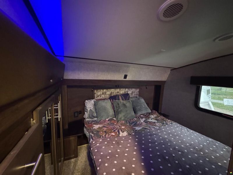 Forest River Artic Wolf