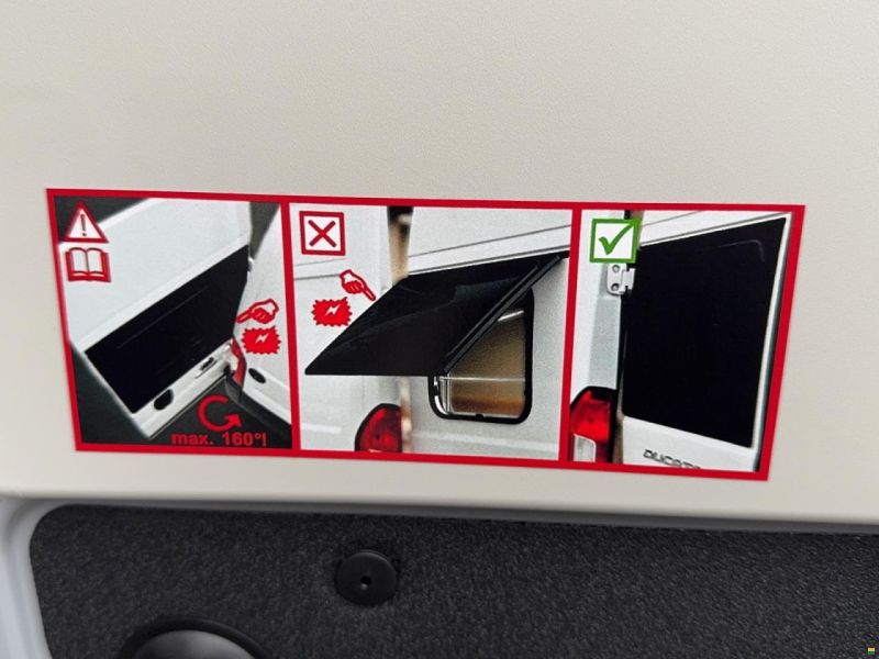 Crosscamp 5.4 DF 3.5t 2.2BlueHDi 140