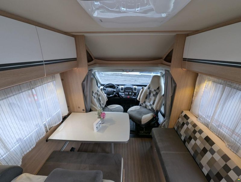 Sunlight T 67 mit Einzelbett, Automat!