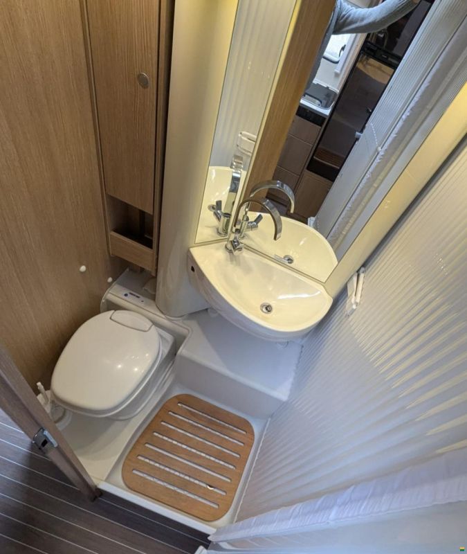 Sunlight T 67 mit Einzelbett, Automat!