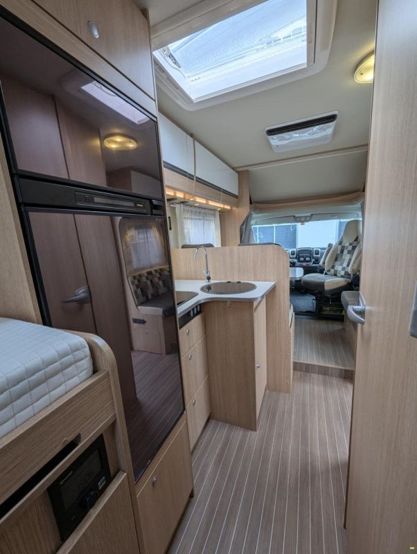 Sunlight T 67 mit Einzelbett, Automat!