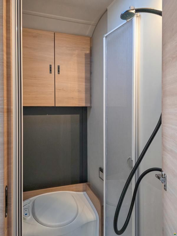 Knaus Live Wave 650 MF Platinum Selection