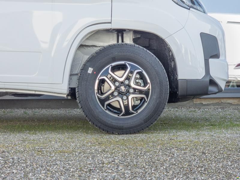 Knaus Live Wave 650 MF Platinum Selection