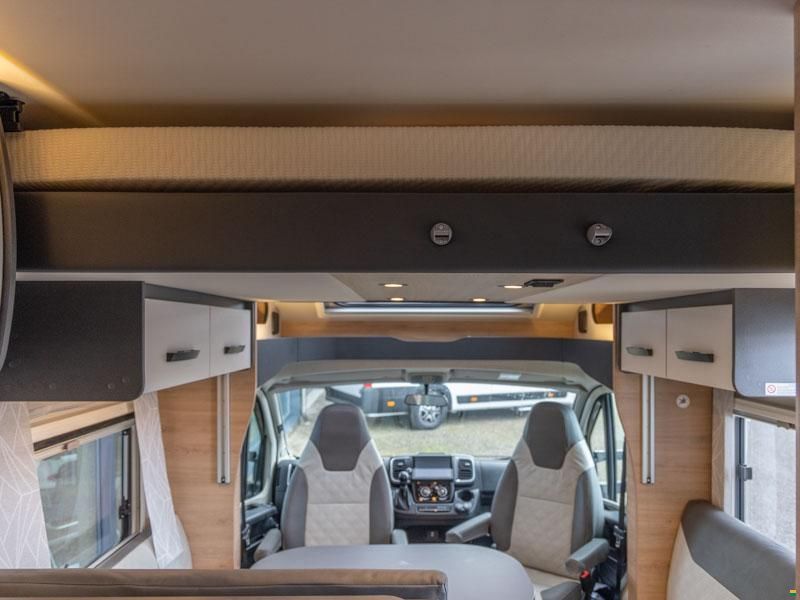 Knaus Live Wave 700 MEG Platinum Selection