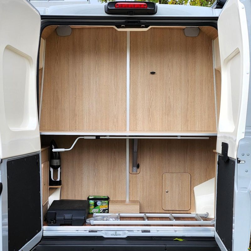 Bunkervan Memphis 599 180PS 9-Gang Aut.