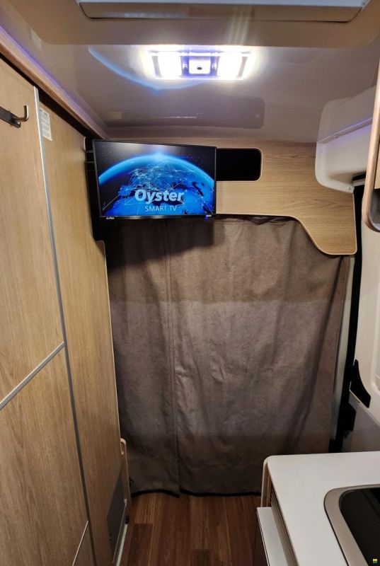 Bunkervan Memphis 599 180PS 9-Gang Aut.