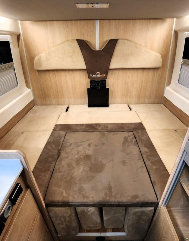 Bunkervan Memphis 599 180PS 9-Gang Aut.