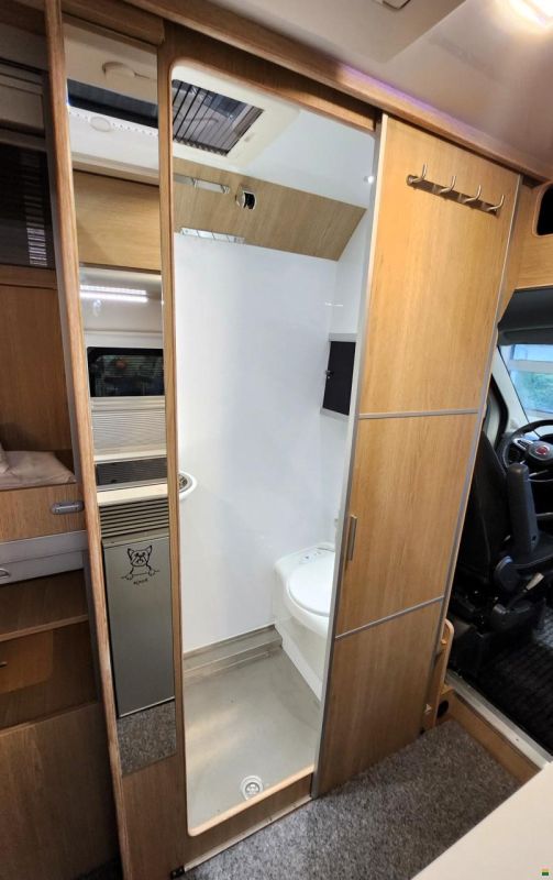 Bunkervan Memphis 599 180PS 9-Gang Aut.