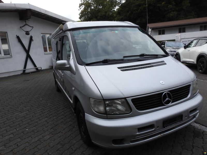 Mercedes Benz 220 CDI