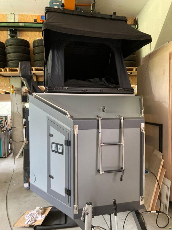 Iron Yak Off-Road mit Hartschaledachzelt