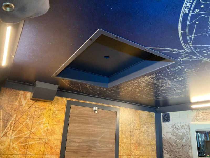 Iron Yak Off-Road mit Hartschaledachzelt