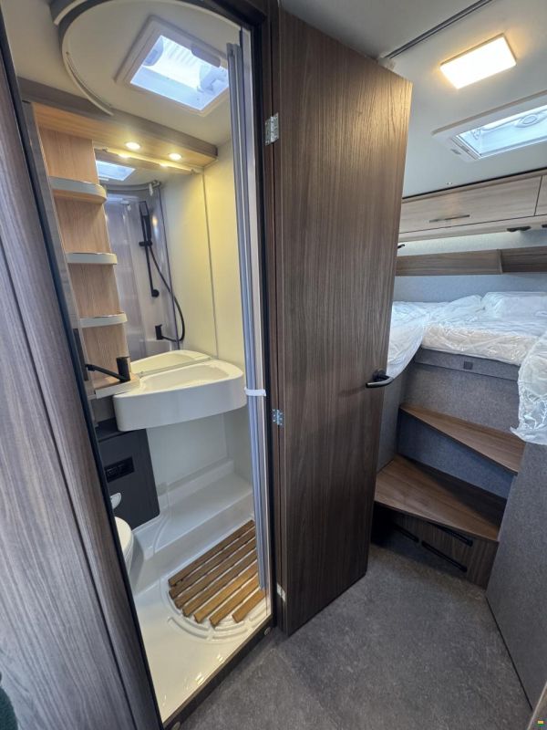 Eura Mobil Profila T 696 EB Comfort