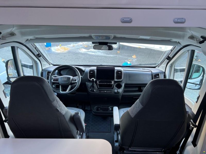 Adria Coral XL 660 SL F