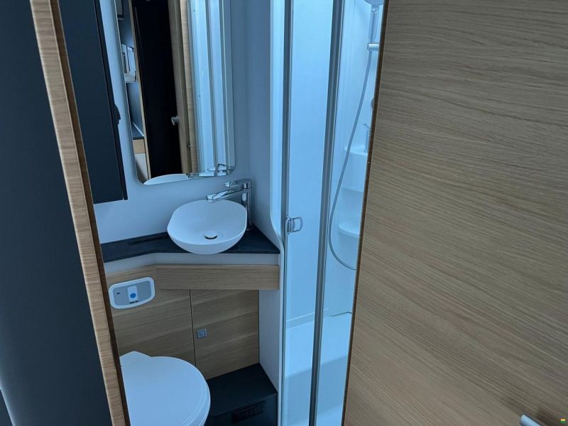 Adria Coral XL 660 SL F