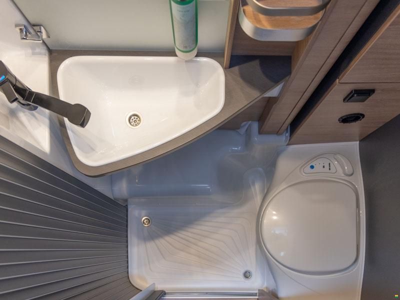 Knaus Live TI 650 MEG Platinum Selection