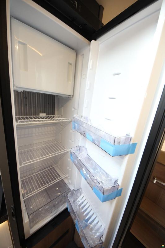 Carthago c2-tourer I 141 KB LE comfort MB