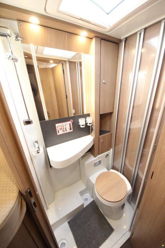 Carthago c2-tourer I 141 KB LE comfort MB