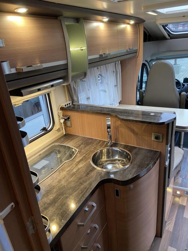 Knaus SKY Ti 700 MEG