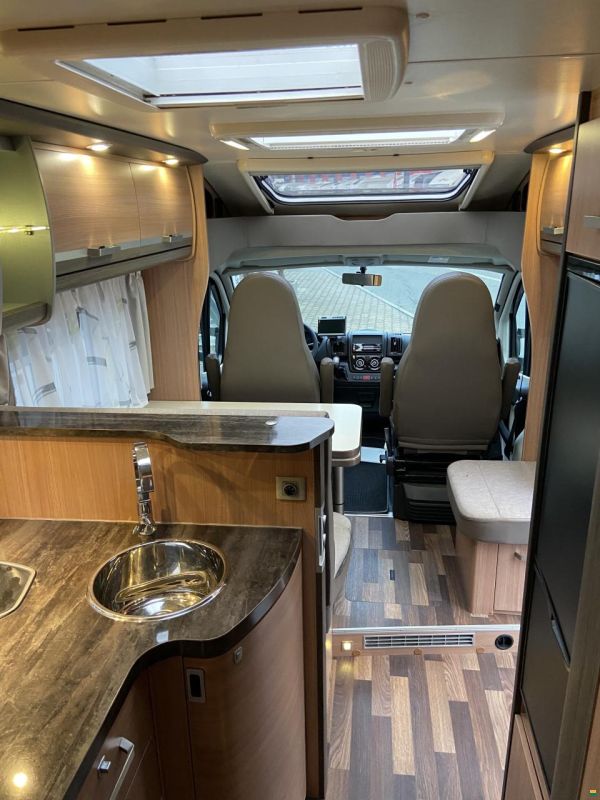 Knaus SKY Ti 700 MEG