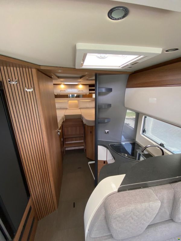 Carthago c-tourer I 145 RB LE superior