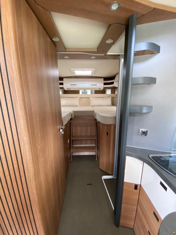 Carthago c-tourer I 145 RB LE superior