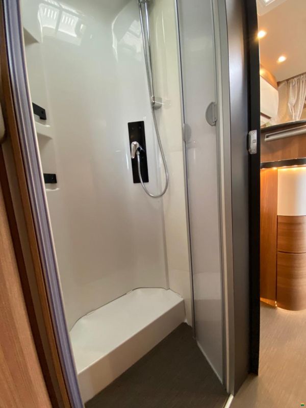 Carthago c-tourer I 145 RB LE superior