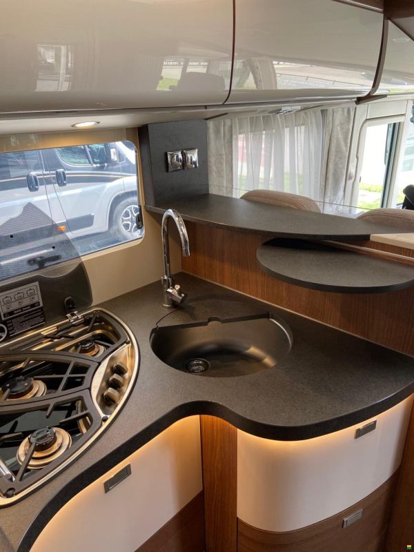 Carthago c-tourer I 145 RB LE superior