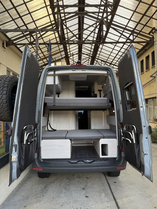 Mercedes Benz Sprinter