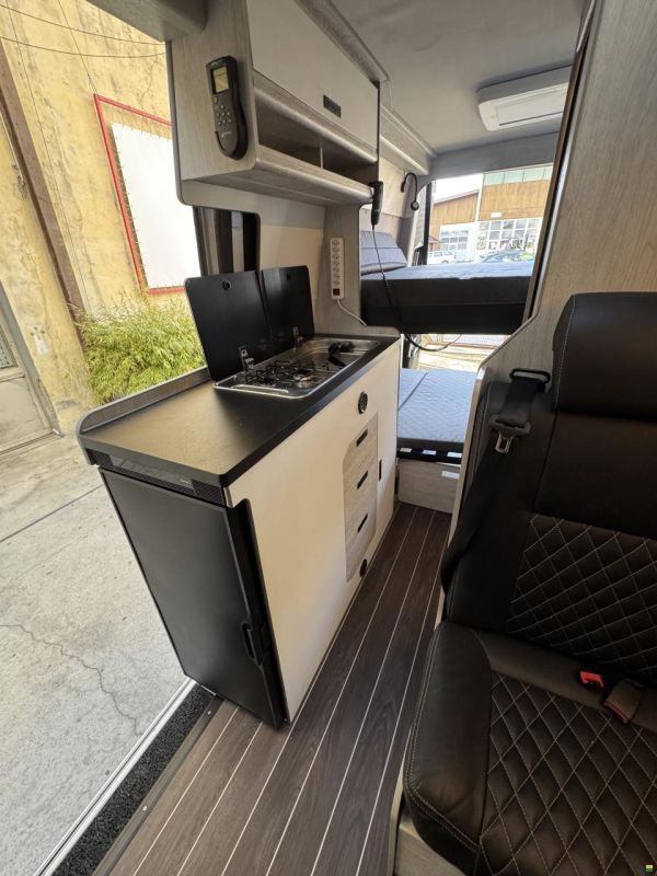 Mercedes Benz Sprinter