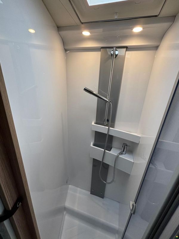 Bürstner IT 732 série Delphin