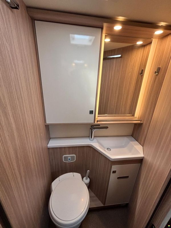 Bürstner IT 732 série Delphin